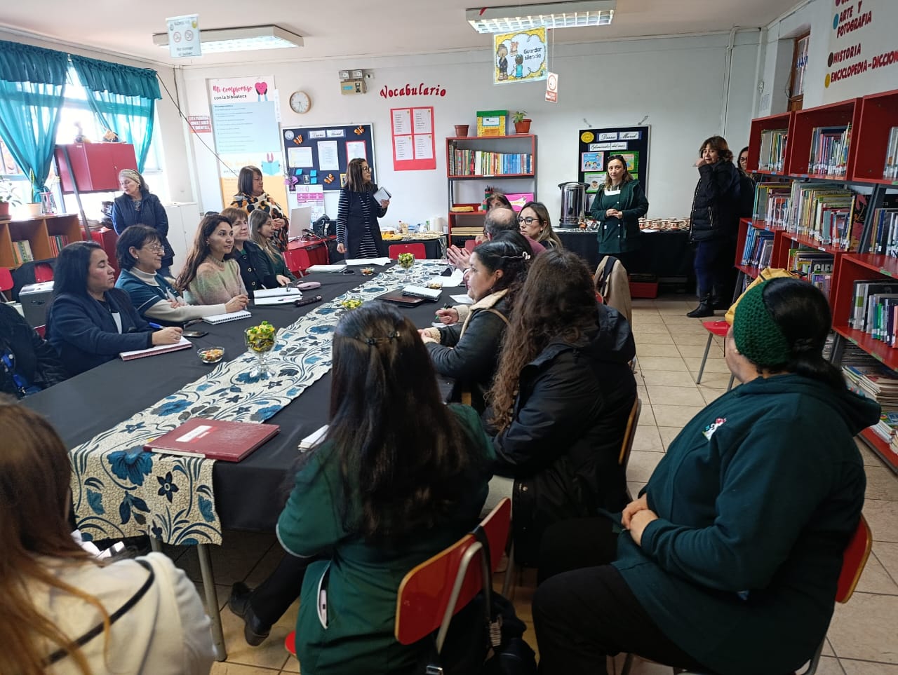 Equipo Técnico Pedagógico del Servicio Local se reúne con educadoras de párvulos de Parral