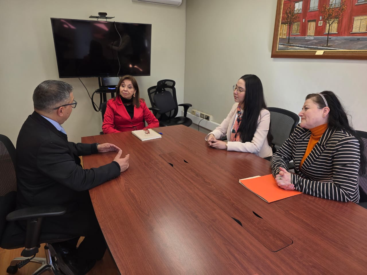SLEP Los Álamos sostiene audiencia protocolar con la Contralora Regional del Maule