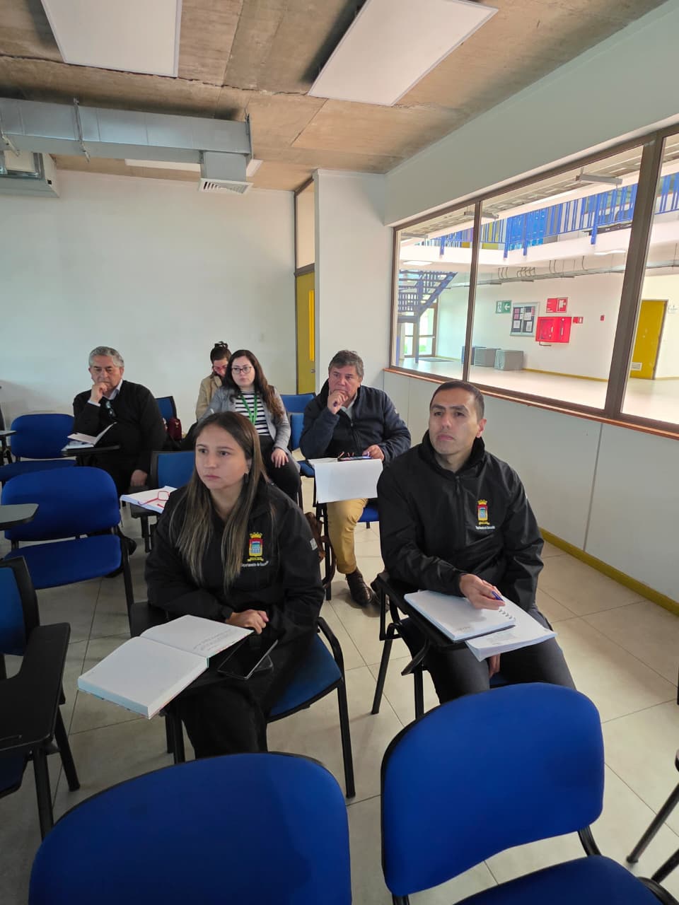 SLEP Los Álamos abre licitación para servicio de transporte escolar 2026