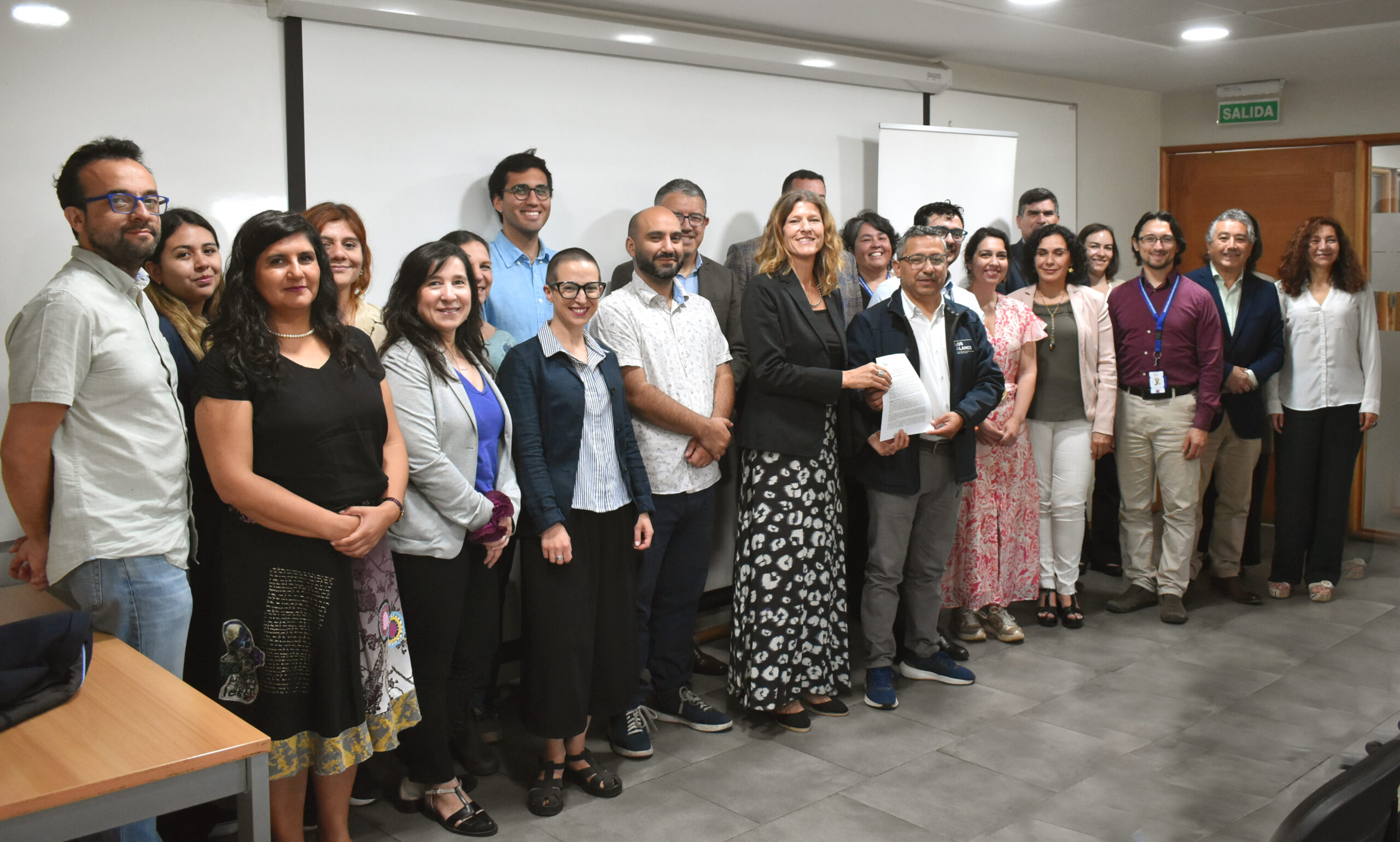 CEPPE UC y SLEP Los Álamos firman convenio para fortalecer la Educación Pública